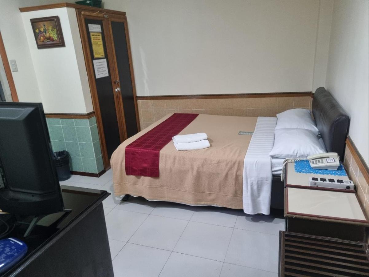 Clark Angeles Tiger Hotel Экстерьер фото